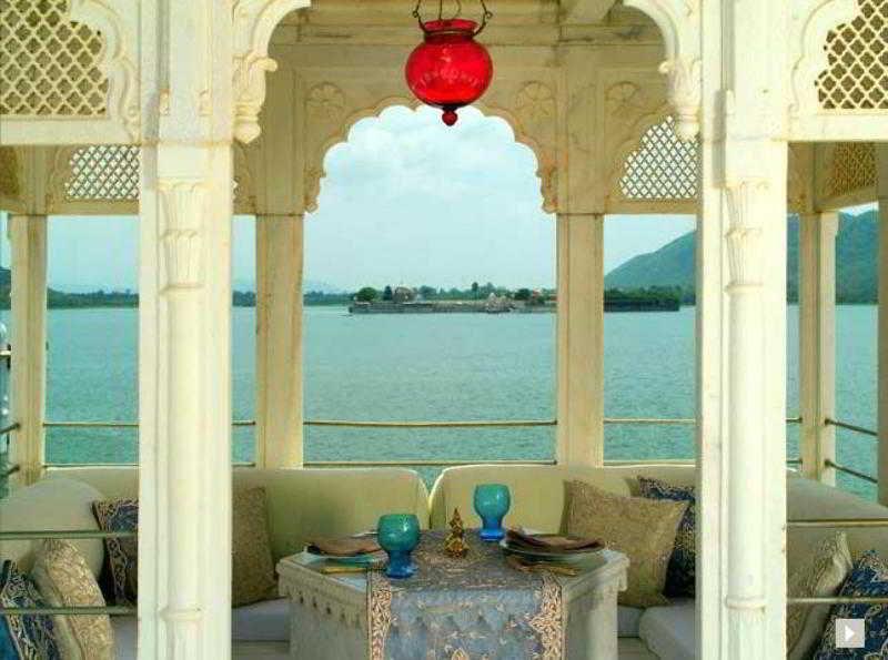 Taj Lake Palace Udaipur Exterior photo