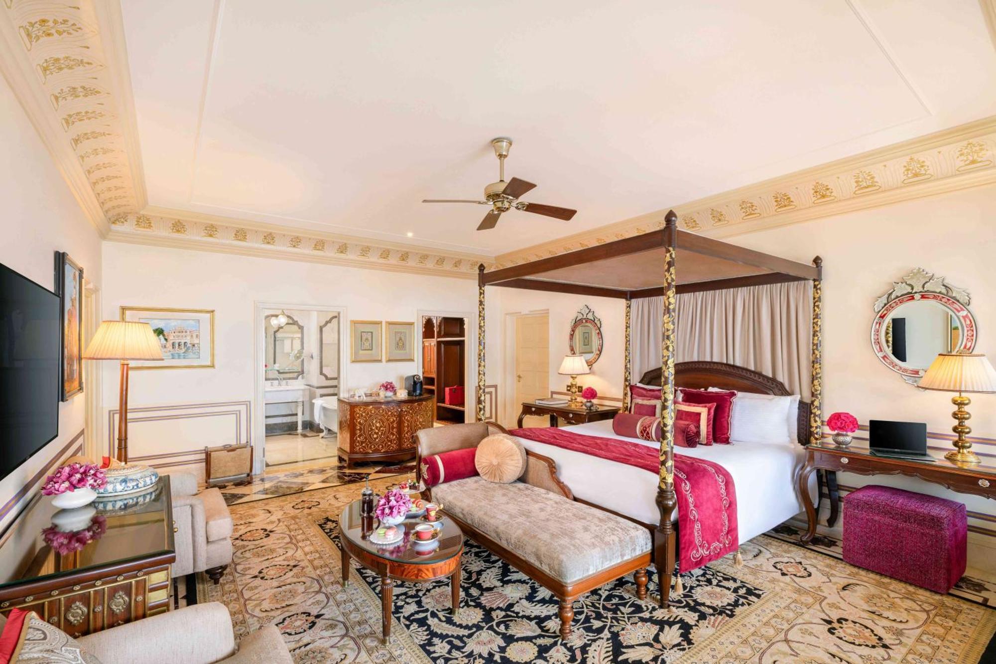 Taj Lake Palace Udaipur Exterior photo